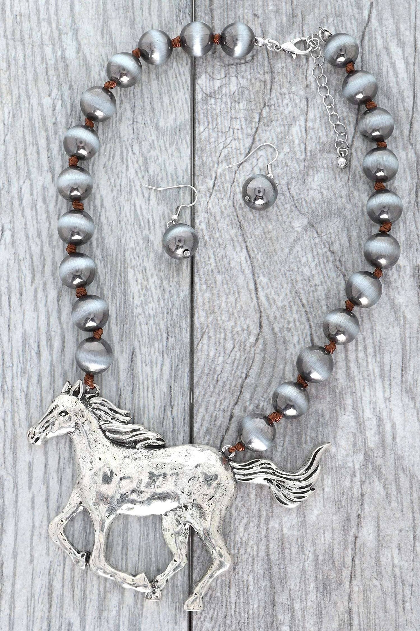 Silver Stallion Pearl Necklace Set